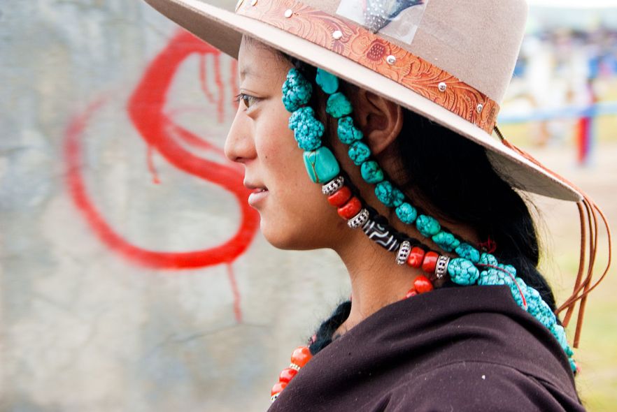 1280px-people_of_tibet2